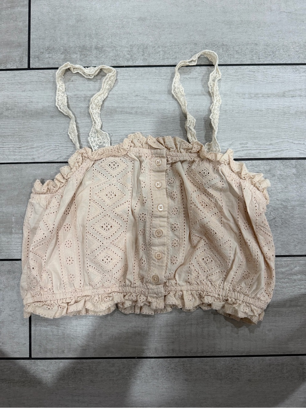 Sky and Sparrow Cream Eyelet Lace Crop Top